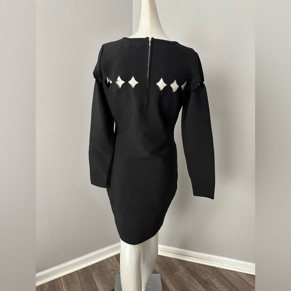 MILLY Scallop Cut Out Fitted Dress in Black Small $425 - Picture 8 of 12